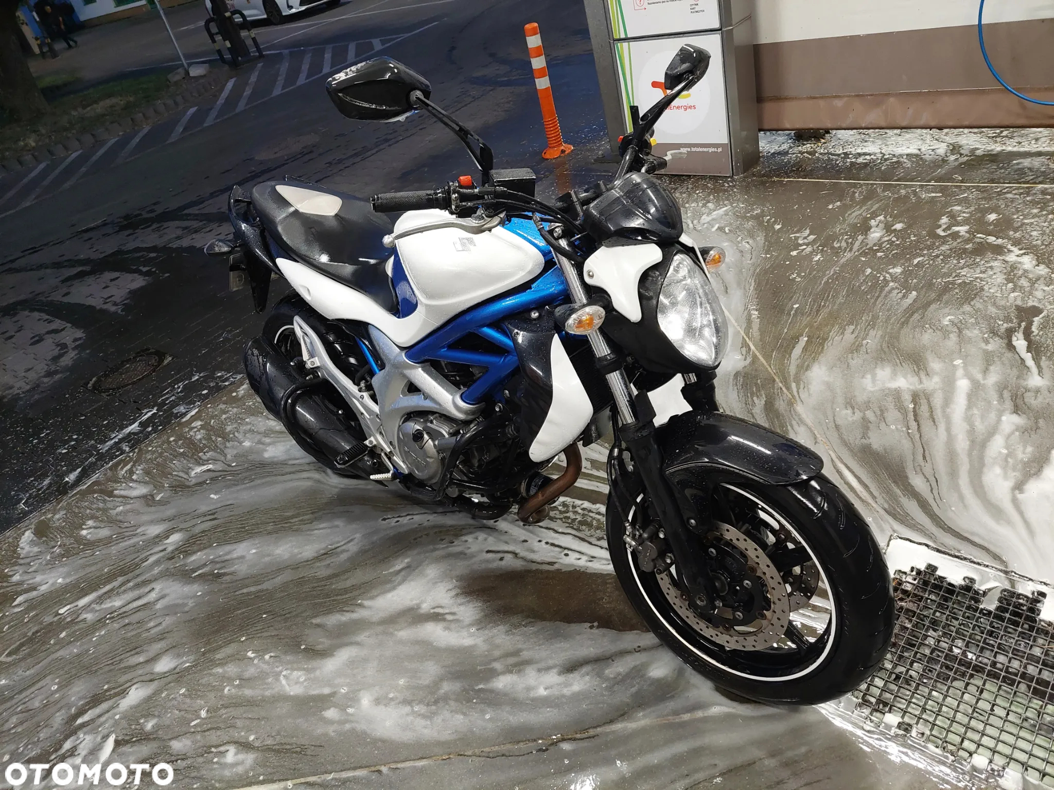 Suzuki Gladius - 6
