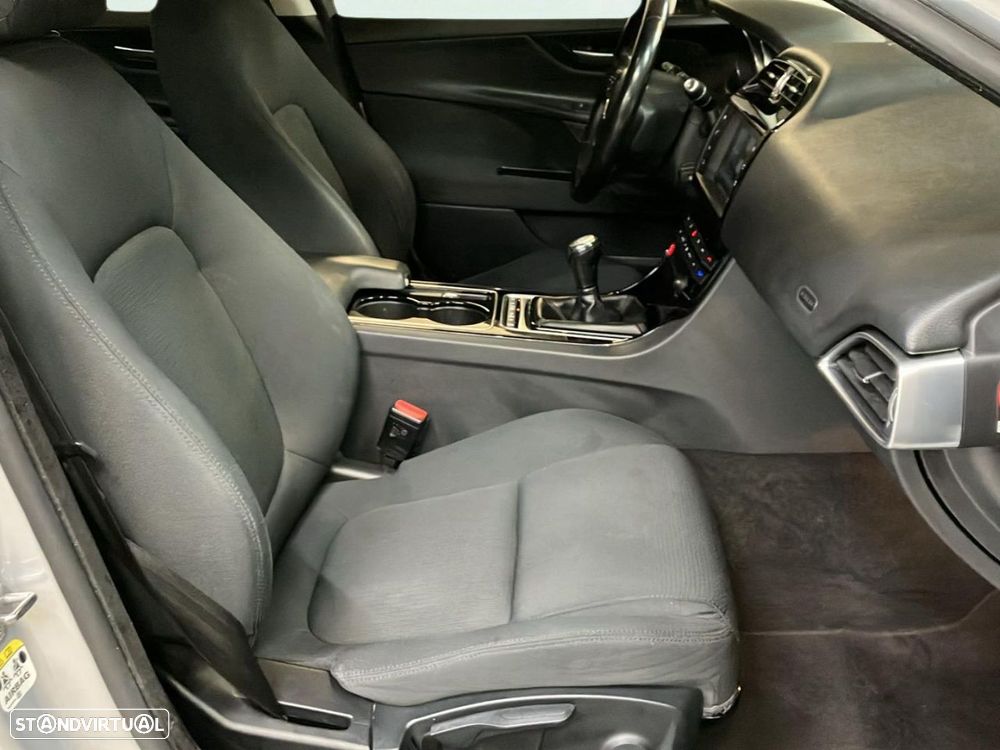 Jaguar XE - 14