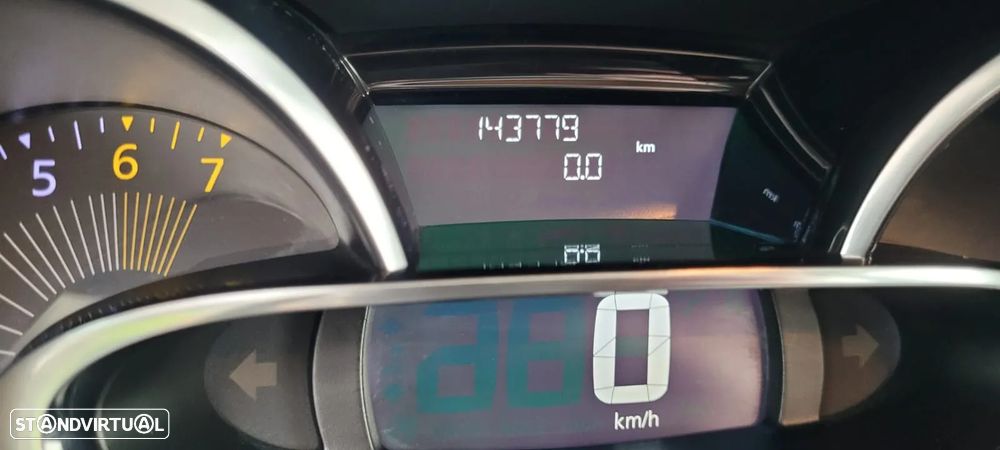 Renault Clio Sport Tourer - 7