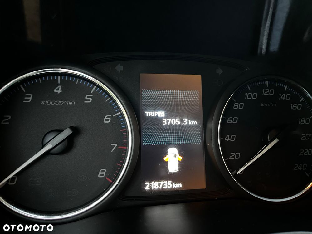 Mitsubishi Outlander 2.0 Intense + 4WD CVT - 10