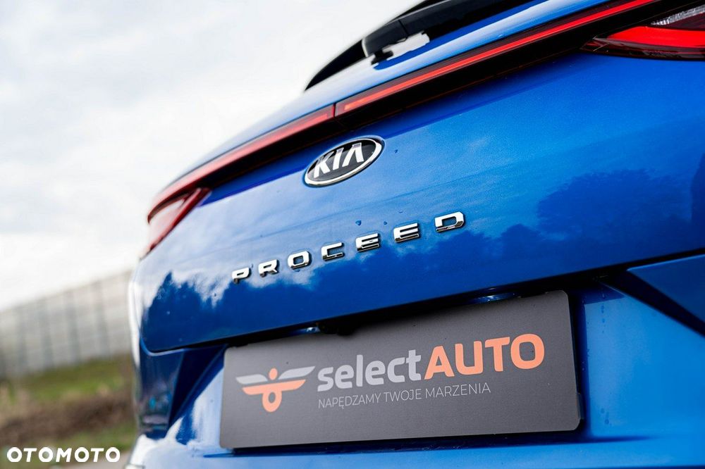 Kia ProCeed 1.6 T-GDI GT DCT - 14