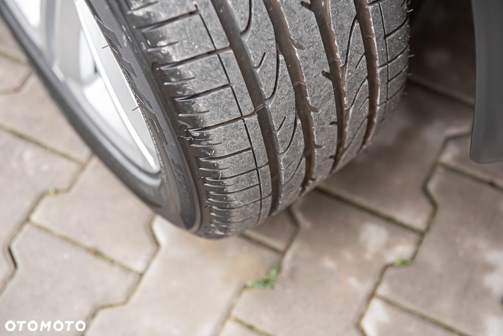 Volkswagen Tiguan - 32