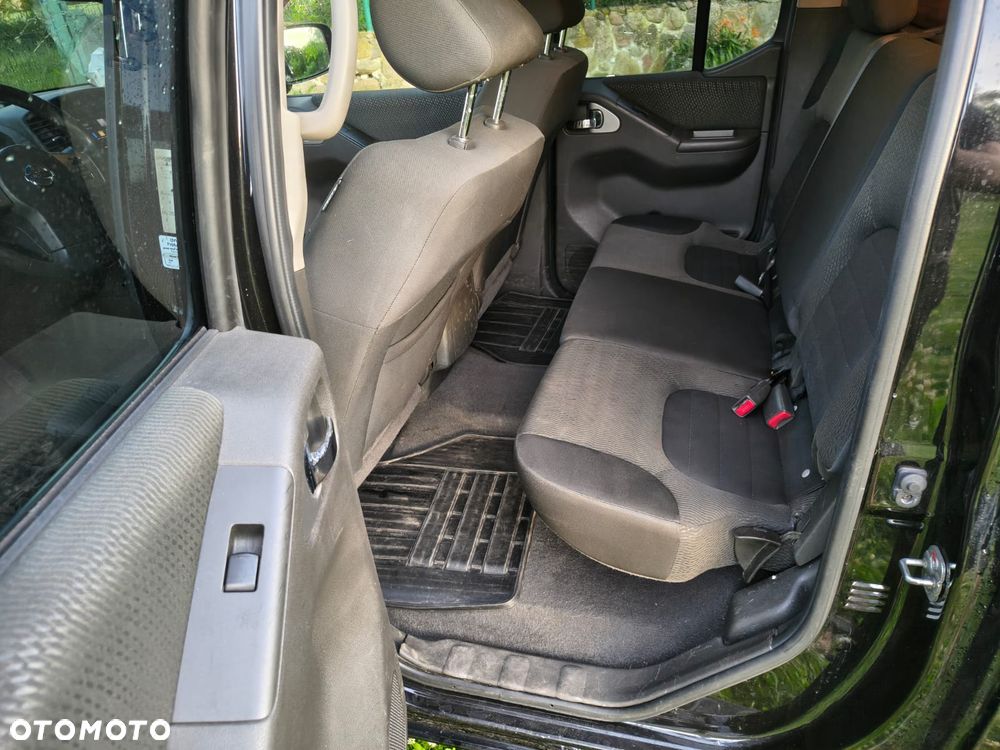 Nissan Navara 2.5 D XE Long EU5 - 12