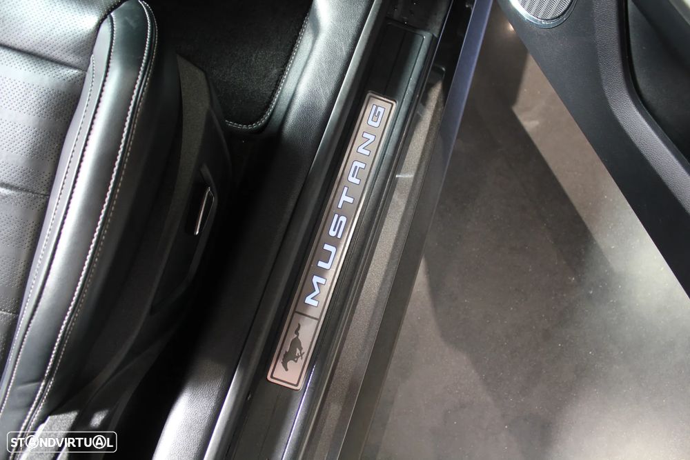 Ford Mustang Cabrio 2.3 Eco Boost - 22