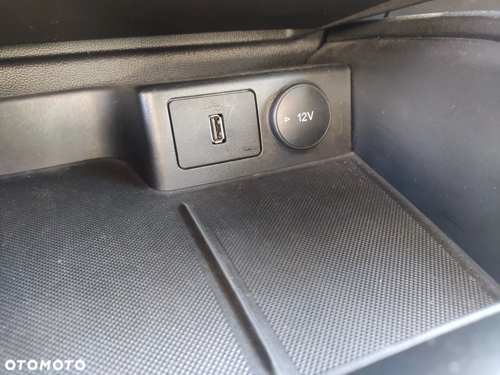 Ford Focus 1.0 EcoBoost Trend - 32