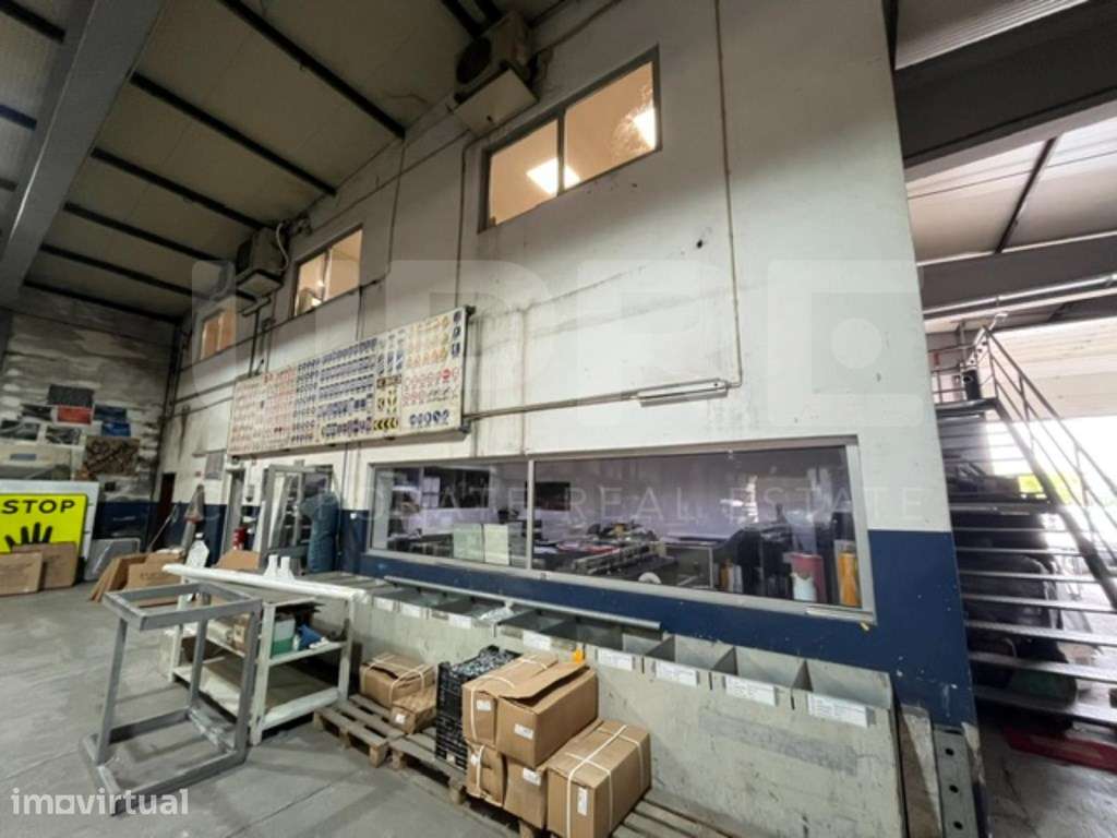 VENDE | ARMAZÉM | MAIA - Grande imagem: 2/15