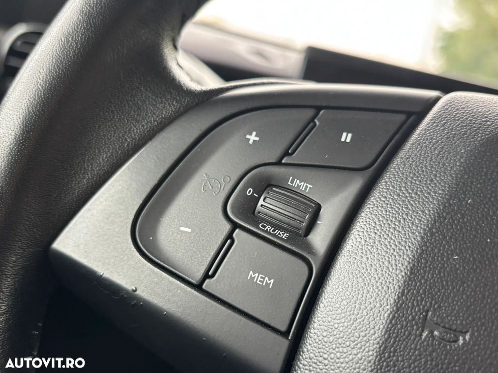 Citroën C4 Cactus 1.2 PureTech S&S EAT6 Feel - 17
