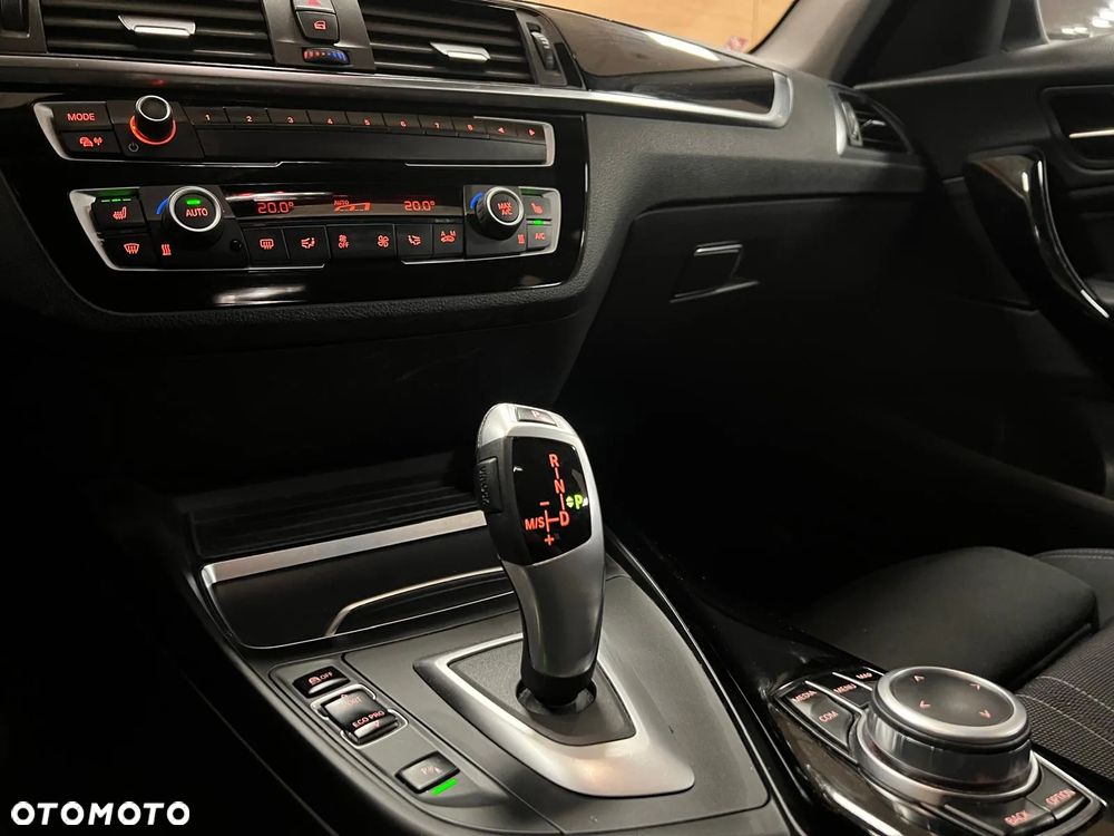 BMW Seria 1 118i GPF Sport Line - 18