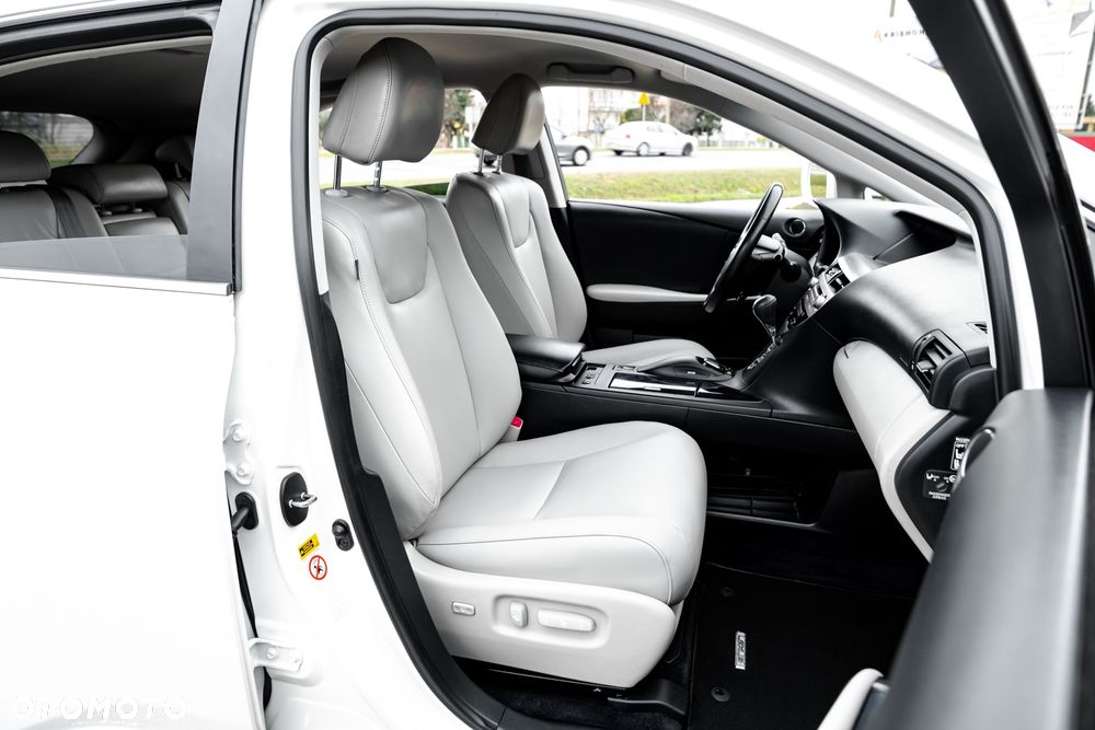 Lexus RX - 25