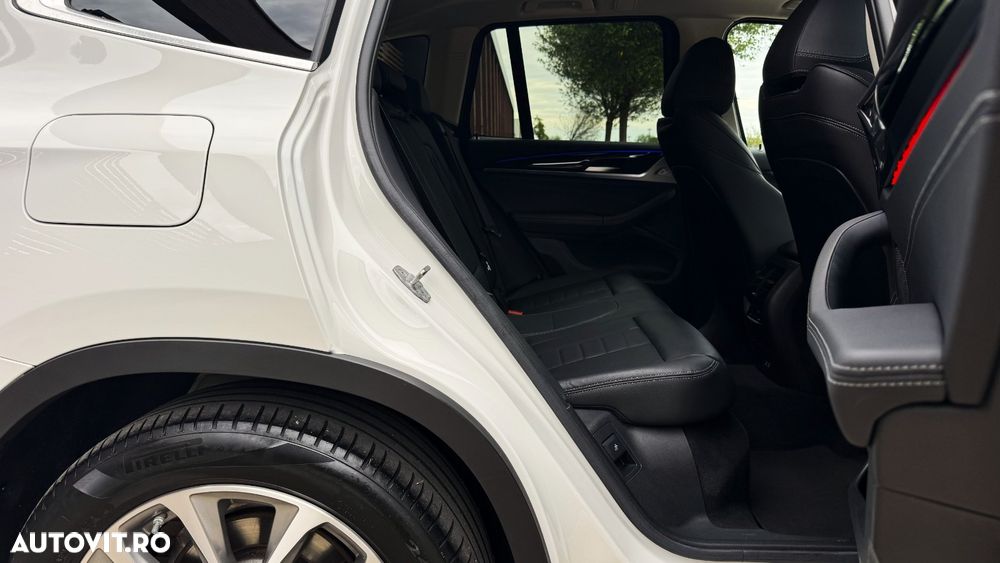 BMW X3 xDrive20d AT xLine - 27