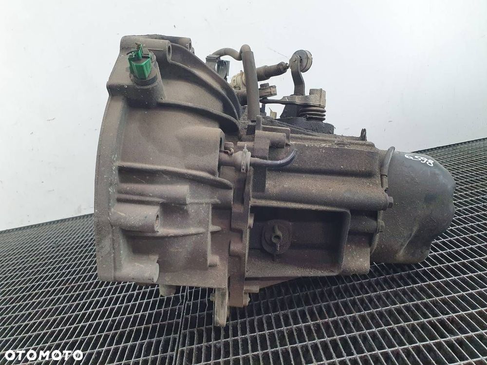 SKRZYNIA BIEGÓW MANUALNA 8200247902 NISSAN MICRA III K12 8200247902 - 7