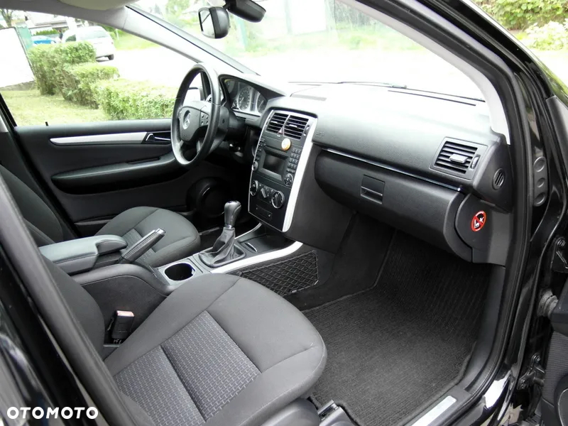 Mercedes-Benz Klasa B 180 CDI DPF Special Edition - 18