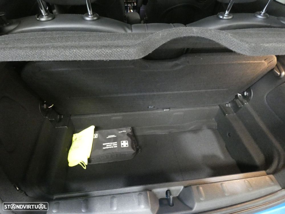 MINI 3 Portas Cooper D Auto - 10