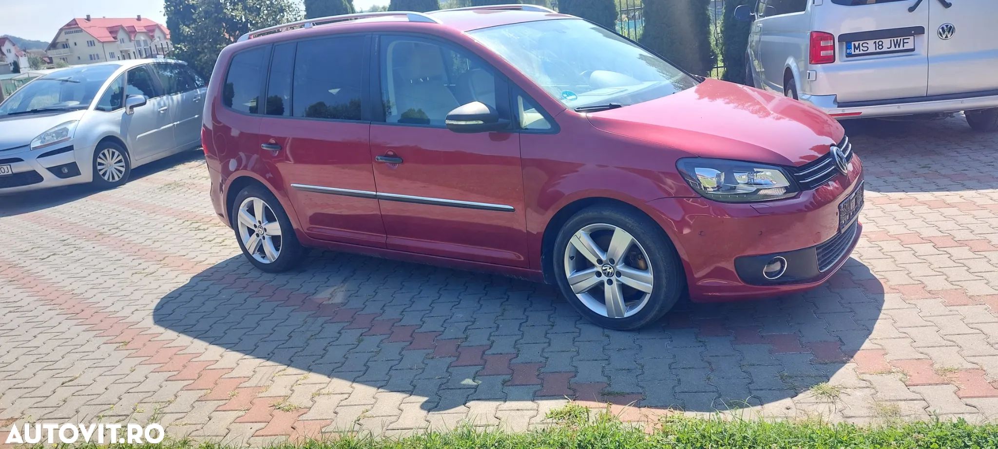 Volkswagen Touran 2.0 TDI DPF DSG Highline - 1