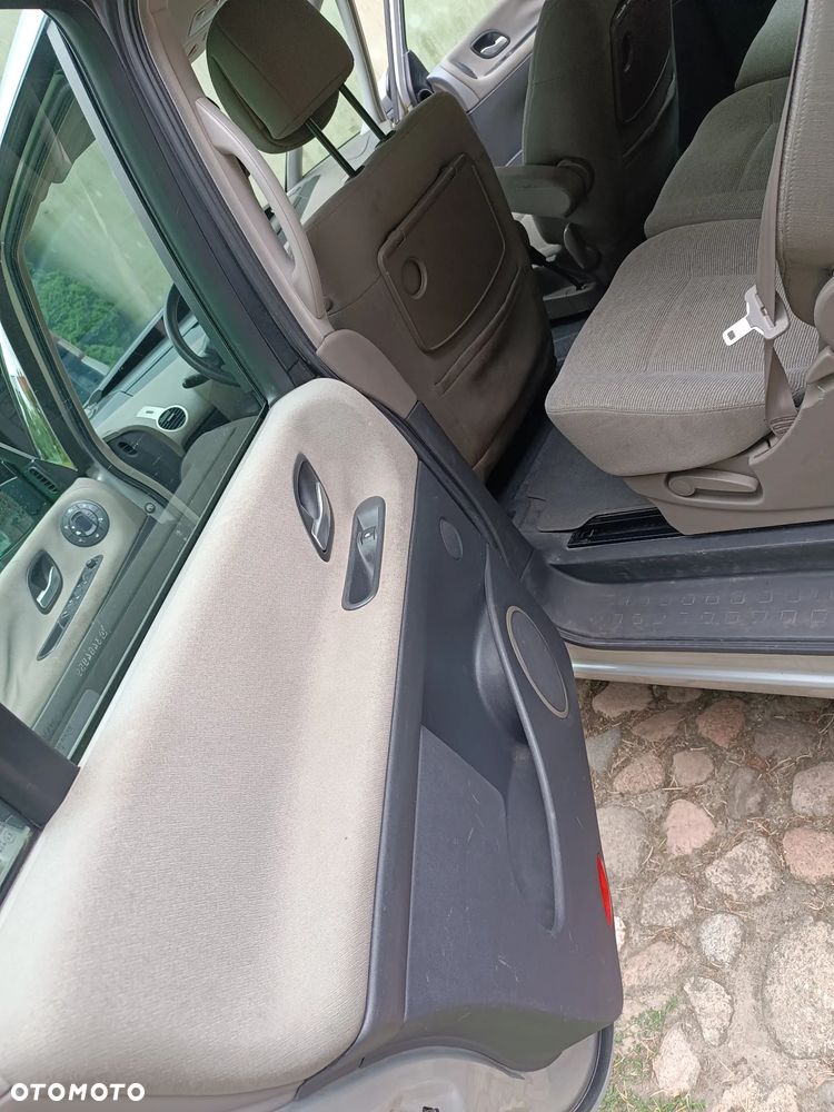 Renault Grand Espace 2.0 Dynamique - 19