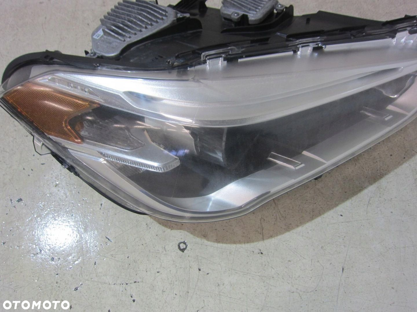 BMW X1 F48 2017R LAMPA PRZEDNIA PRZÓD PRAWA LED 7428740 USA 63117428740 - 7
