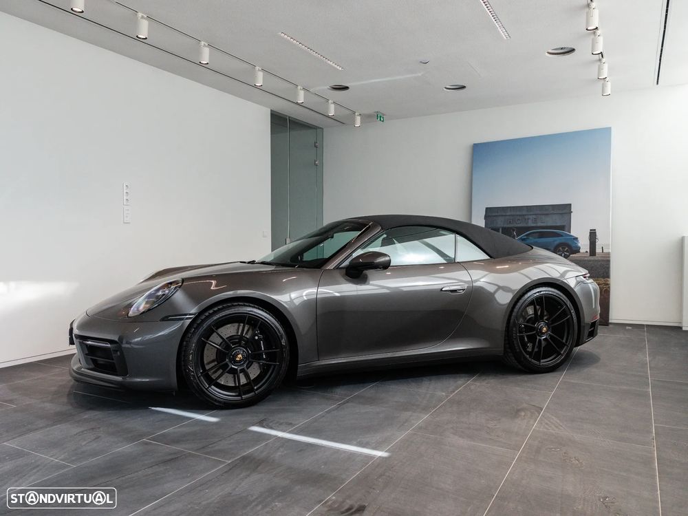 Porsche 911 (992) Carrera 4 GTS PDK - 17