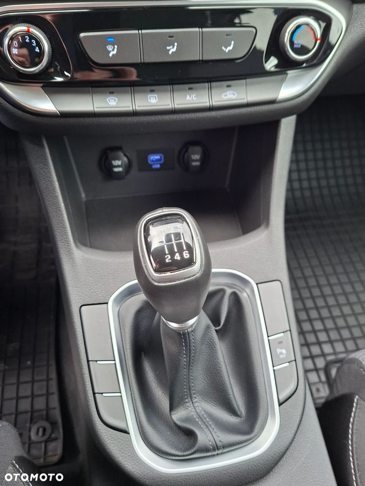 Hyundai i30 1.5 DPI Modern - 30