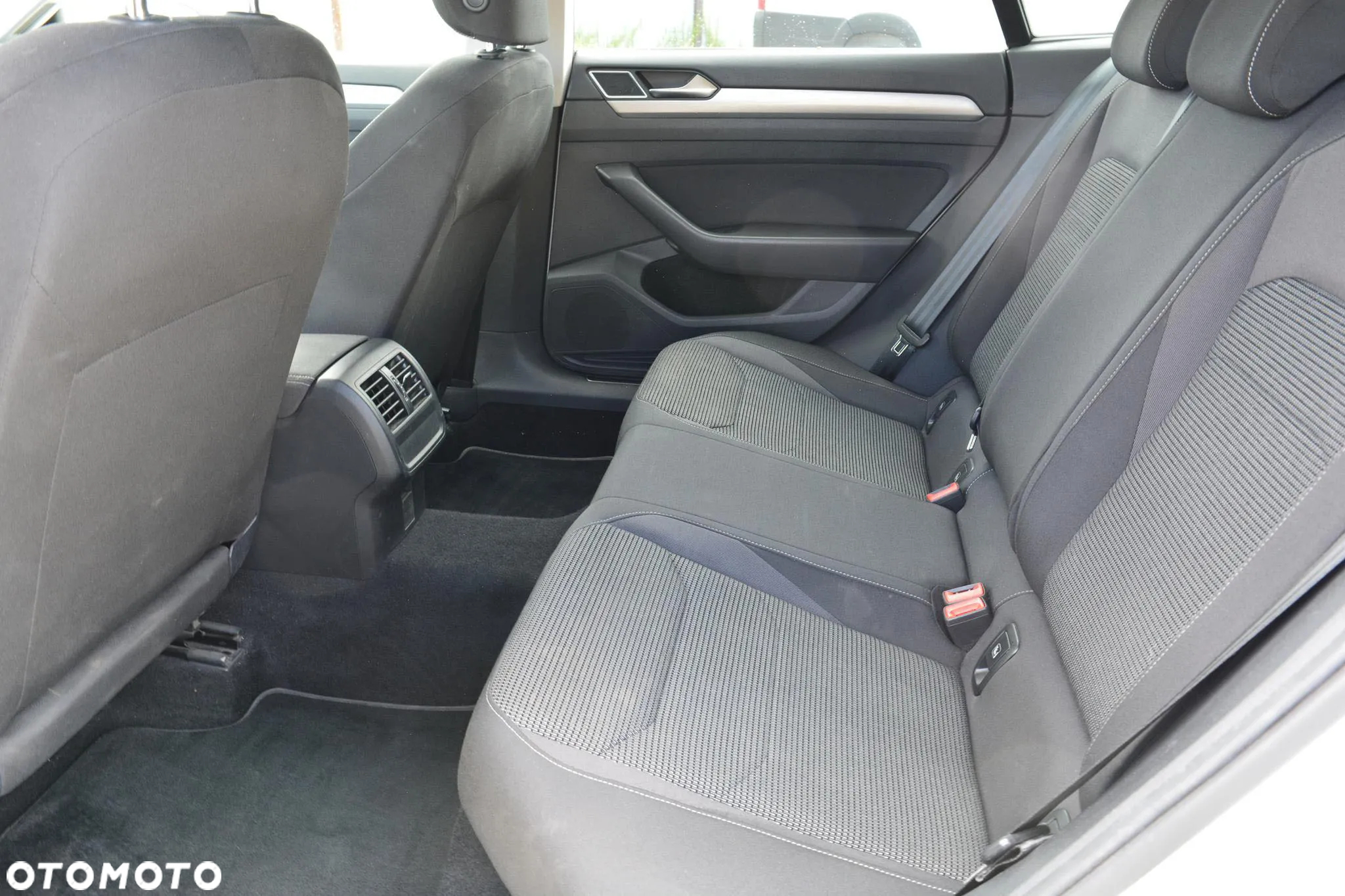 Volkswagen Arteon 2.0 TSI Essence DSG - 32