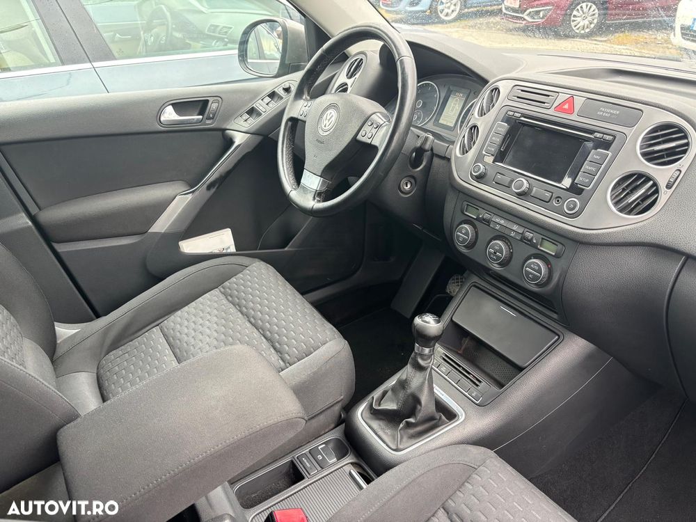 Volkswagen Tiguan - 9