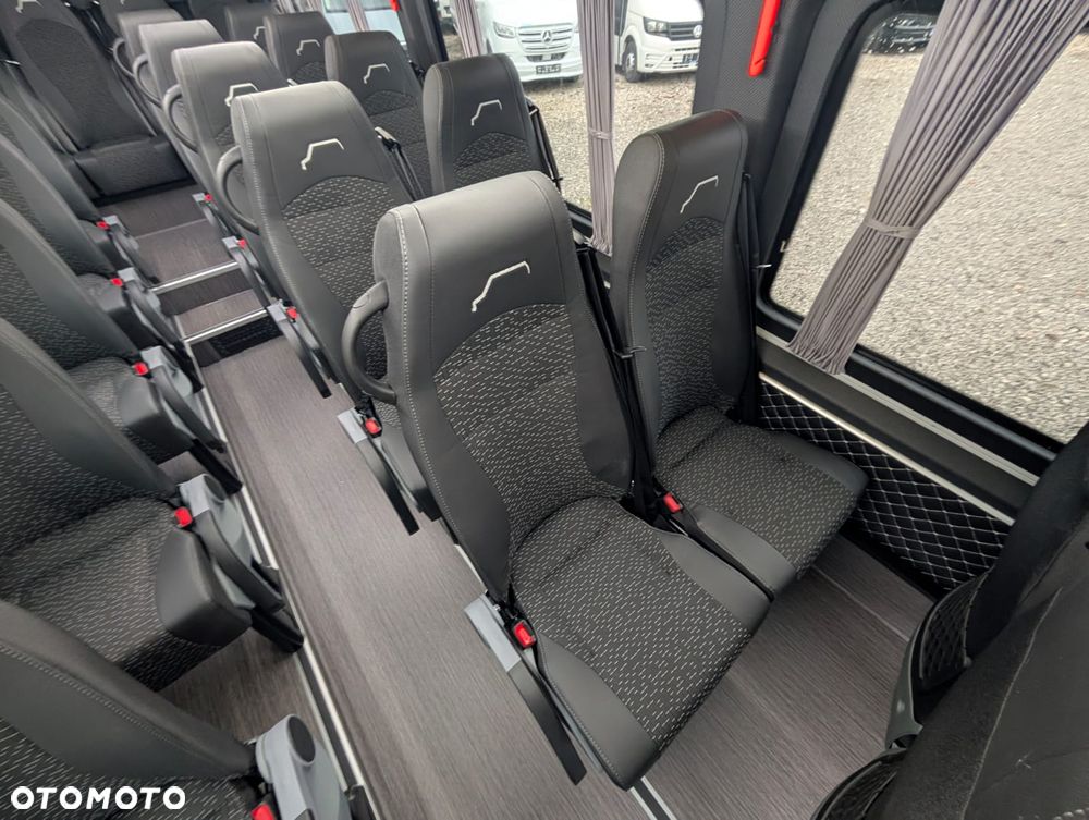 Mercedes-Benz Sprinter 519 - 20