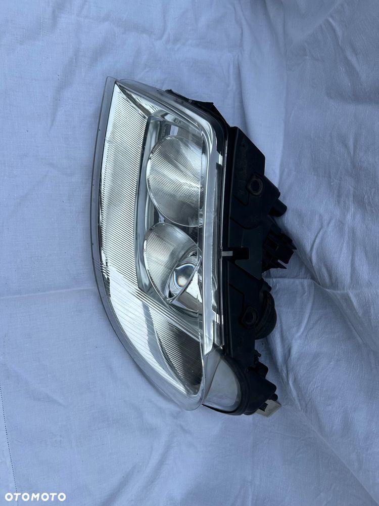 Lampa lewa Europejska VW Passat B5 FL TYC - 2