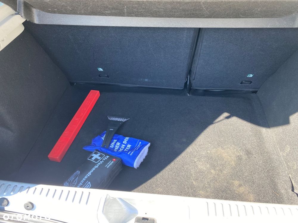 Dacia Sandero 1.2 16V 75 Laureate - 12