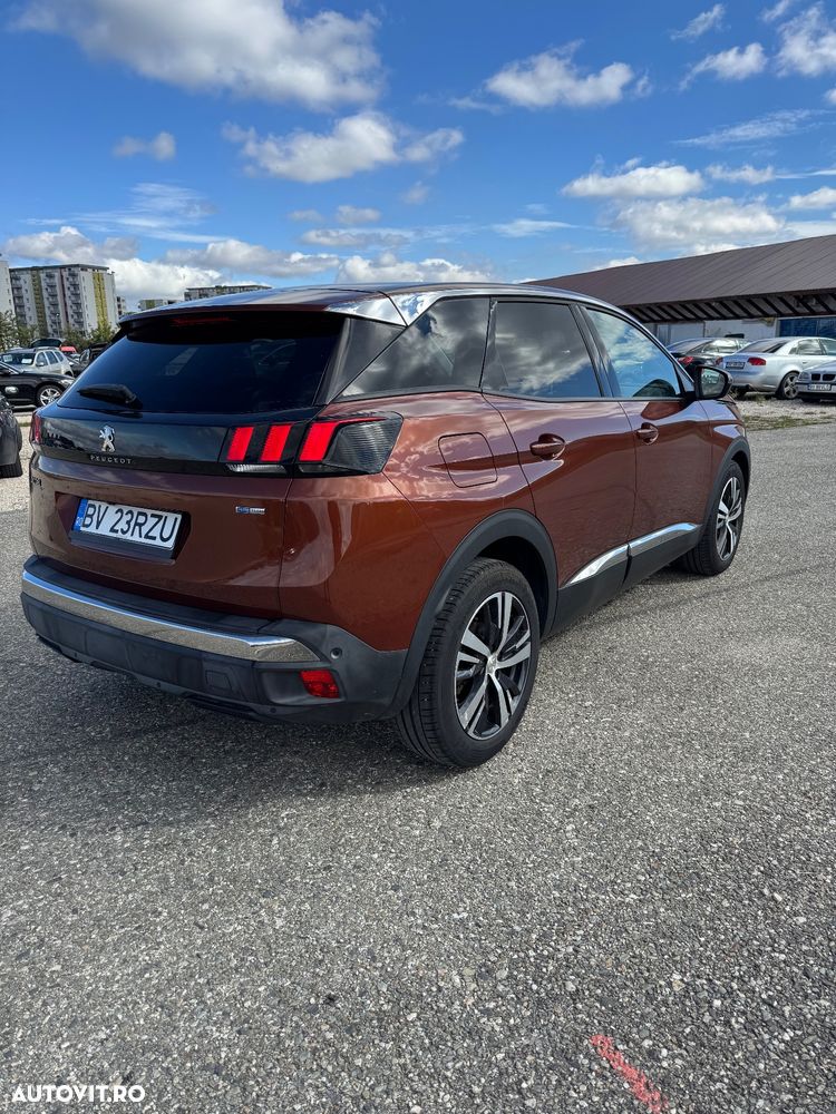 Peugeot 3008 1.2 PureTech Turbo S&S EAT6 Allure - 4