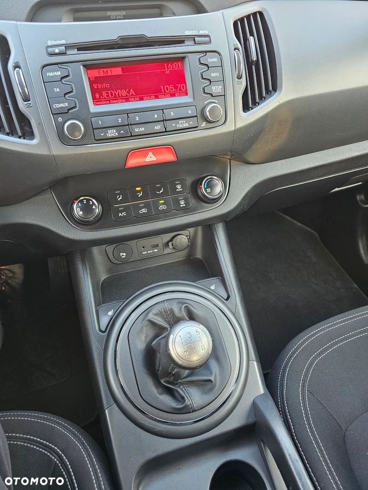 Kia Sportage 2.0 CVVT 2WD Vision - 11