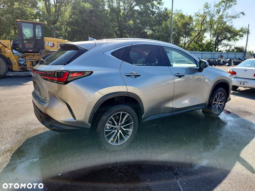 Lexus NX 350h Executive Line - 4