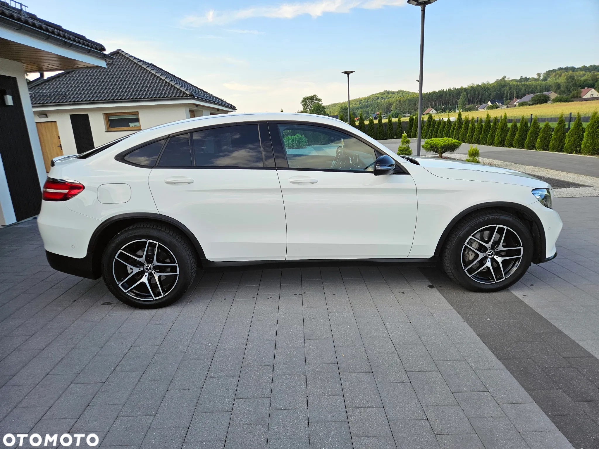 Mercedes-Benz GLC 220 d Coupe 4Matic 9G-TRONIC AMG Line - 6