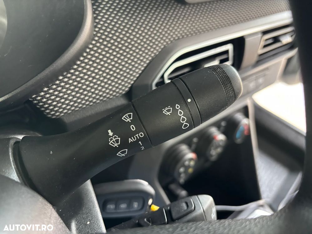 Dacia Logan TCe 90 MT5 Comfort - 16