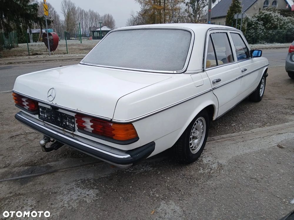 Mercedes-Benz W123 - 8
