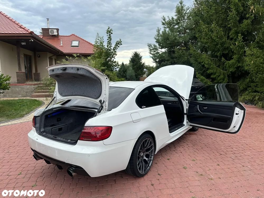 BMW Seria 3 330d Coupe - 17