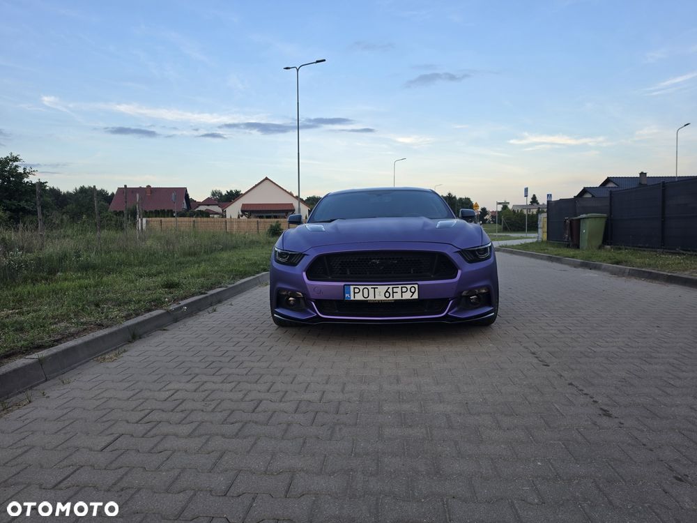 Ford Mustang - 2