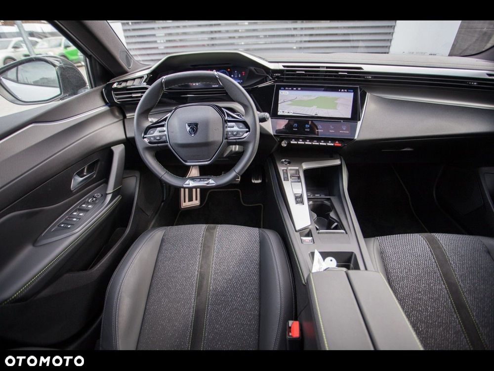Peugeot 408 1.6 Plug-In Hybrid 225 Allure EAT8 - 39