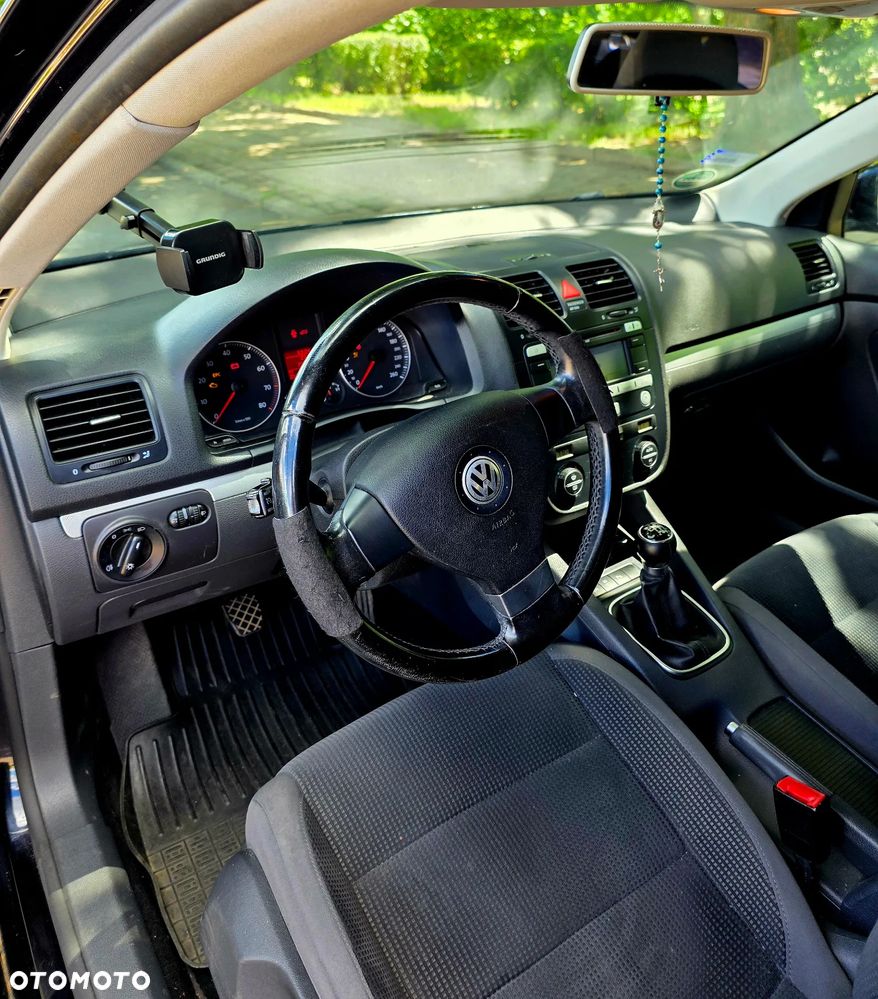 Volkswagen Golf - 9
