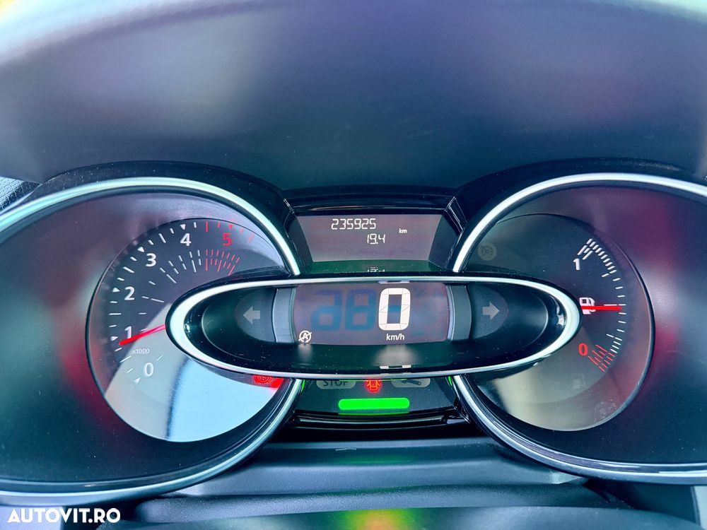 Renault Clio (Energy) dCi 90 Bose Edition - 25