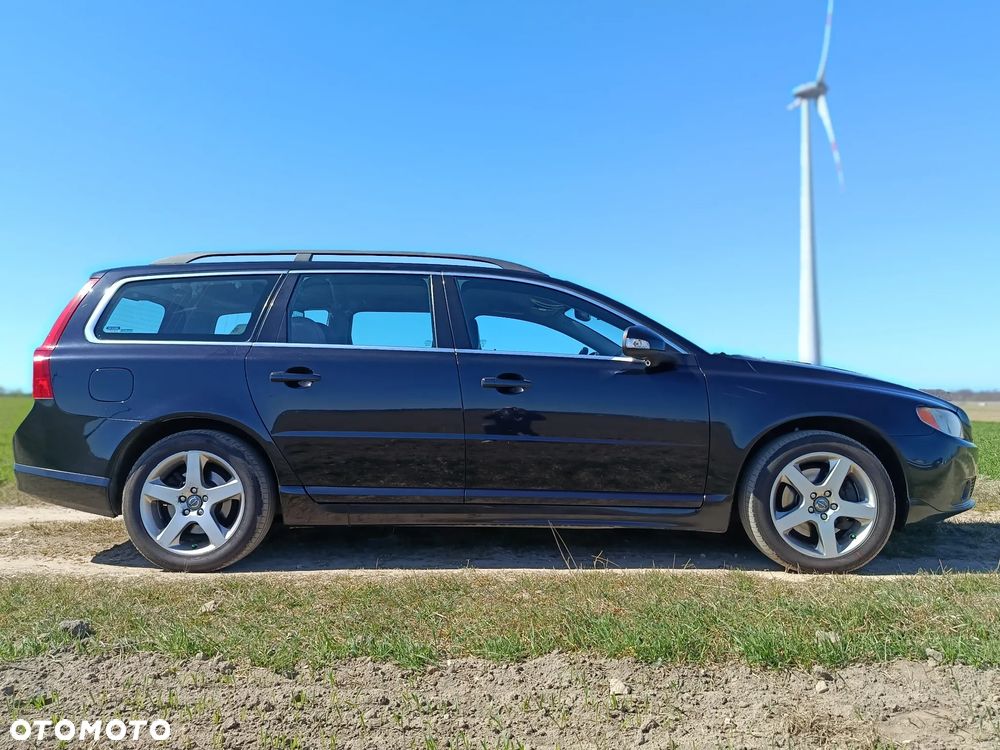 Volvo V70 2.5T Momentum - 6