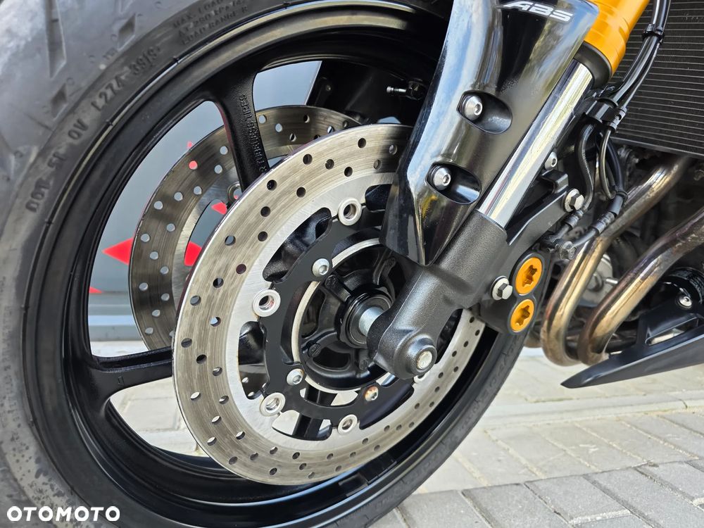 Yamaha FZ8 - 12