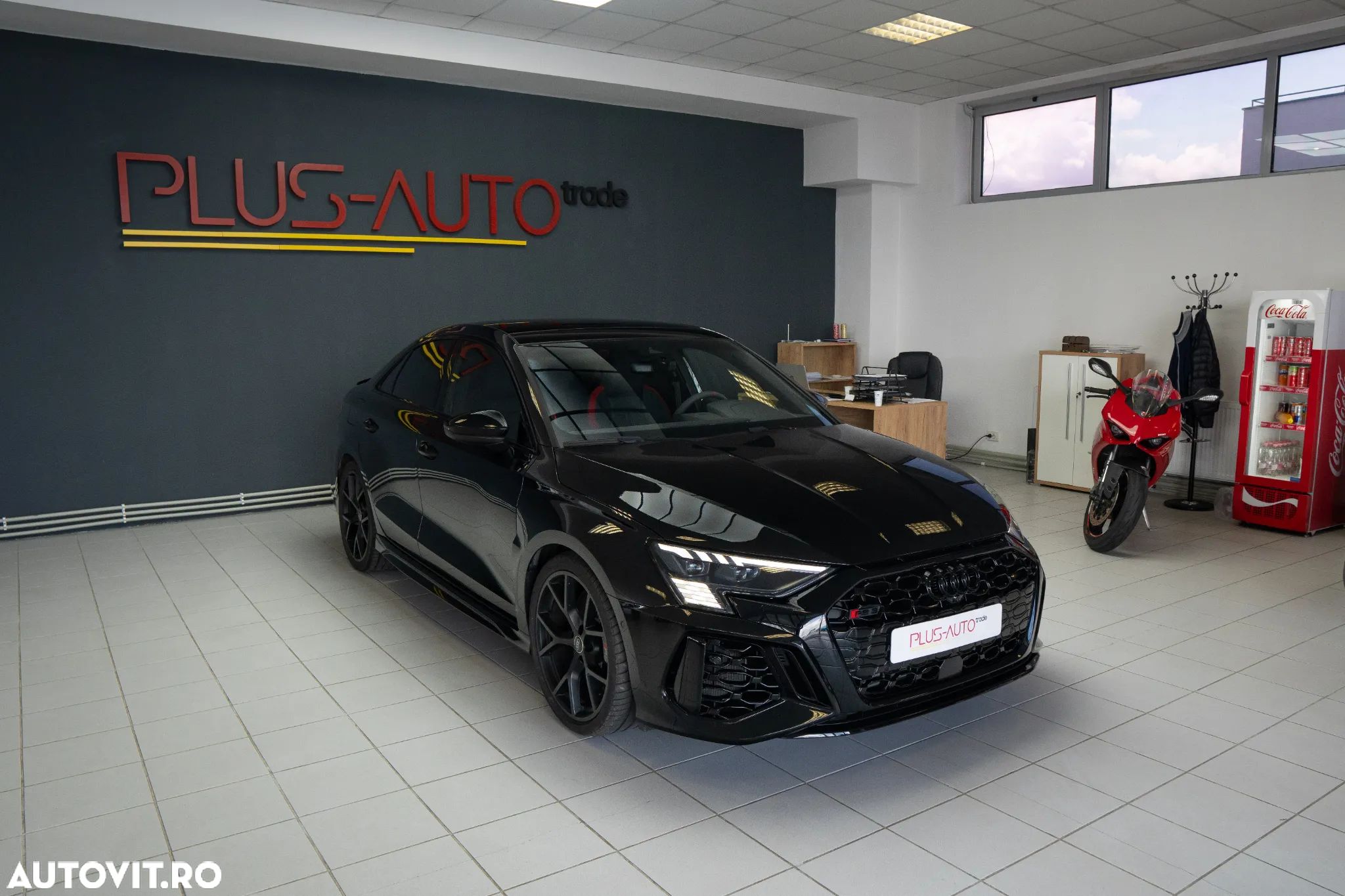Audi RS3 TFSI quattro S tronic - 1