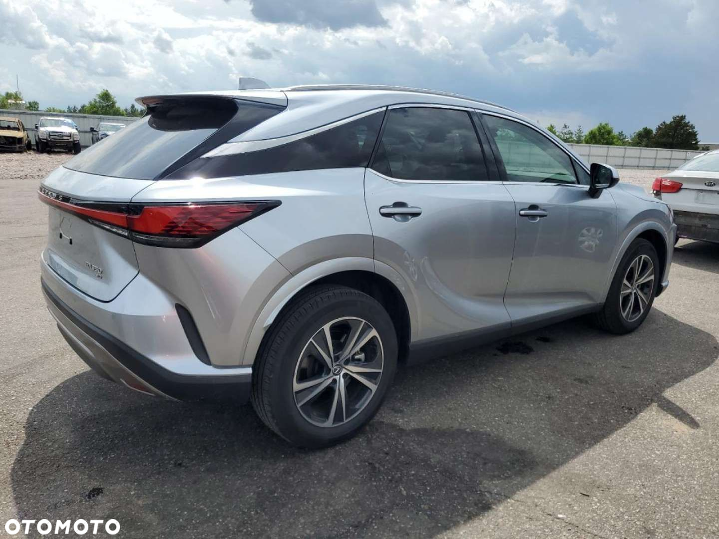 Lexus RX - 4