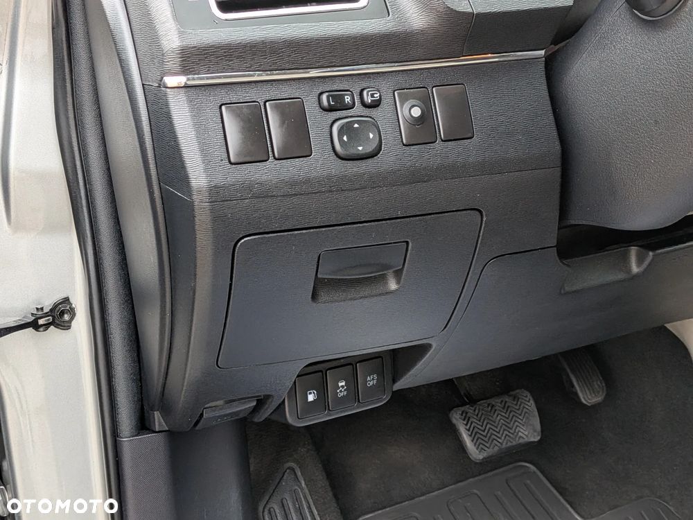 Toyota Avensis 2.0 Prestige EU5 MS - 23