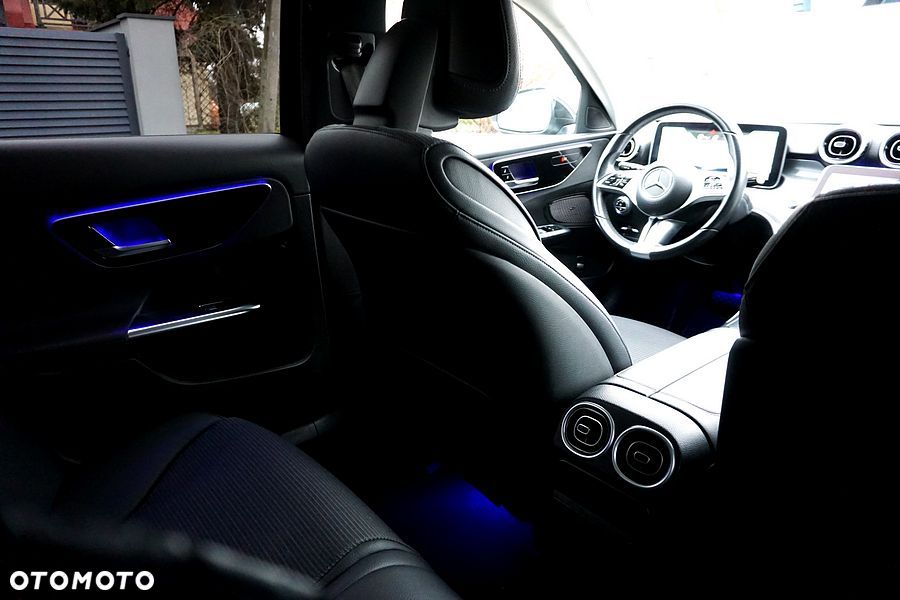 Mercedes-Benz Klasa C 220 d 9G-TRONIC - 23