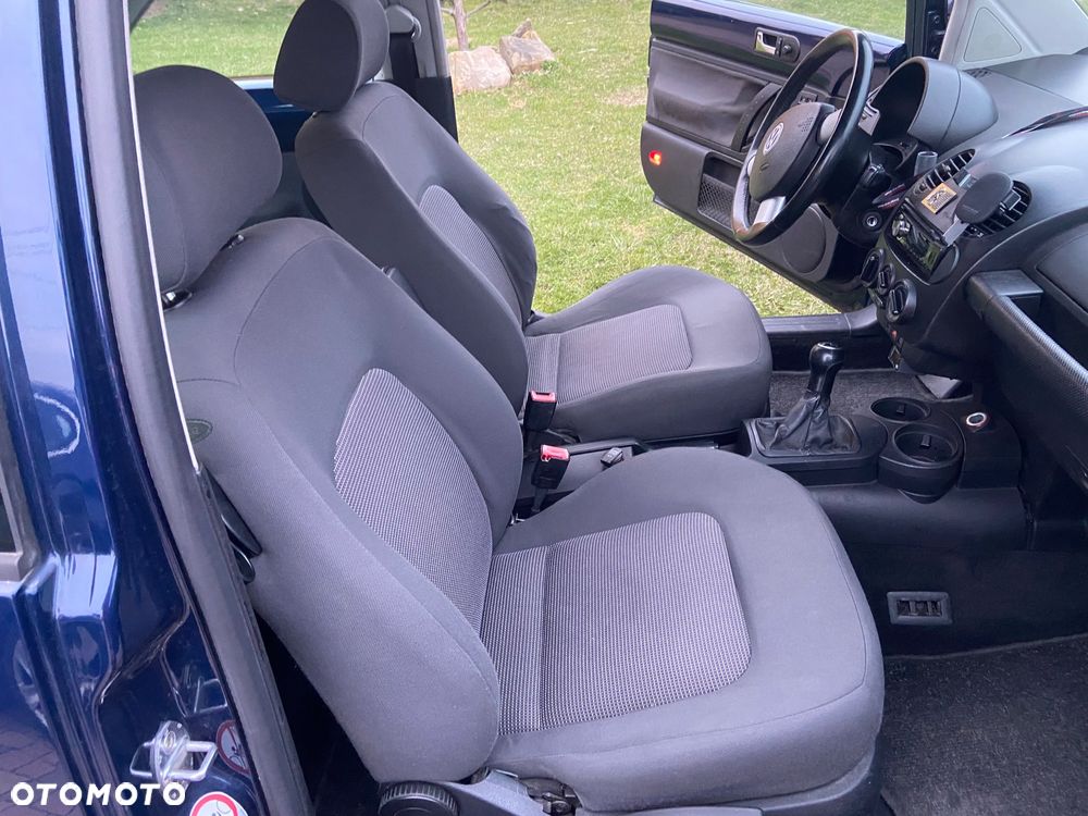 Volkswagen New Beetle 1.6 - 15