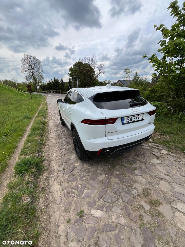 Jaguar E-Pace P250 AWD R-Dynamic - 5