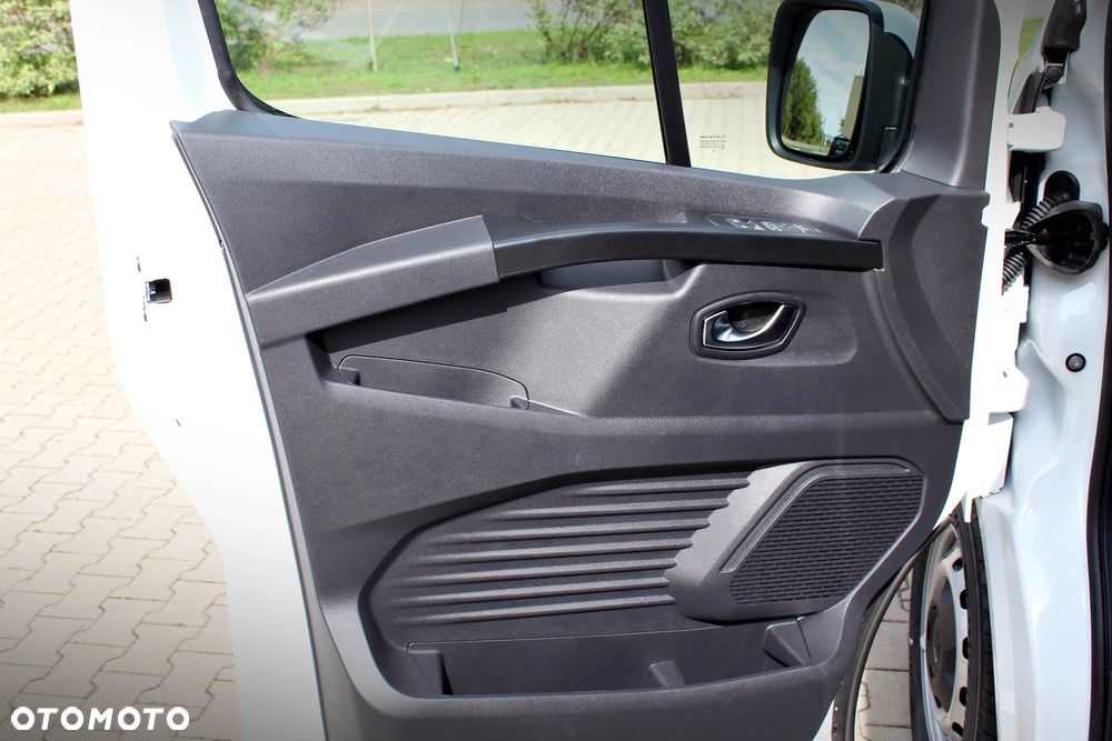 Renault Trafic - 17