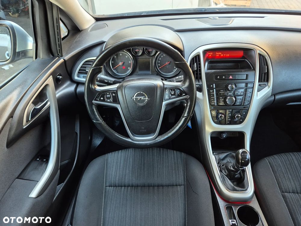 Opel Astra 1.7 CDTI Cosmo - 18