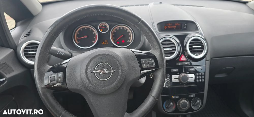 Opel Corsa 1.2 16V - 16