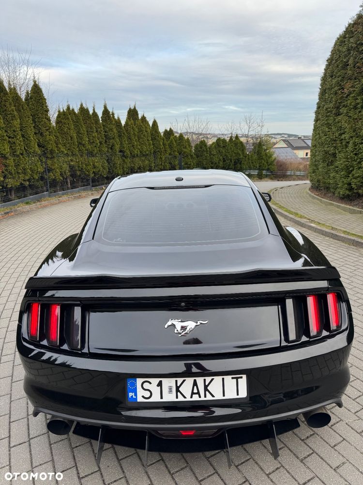 Ford Mustang - 7
